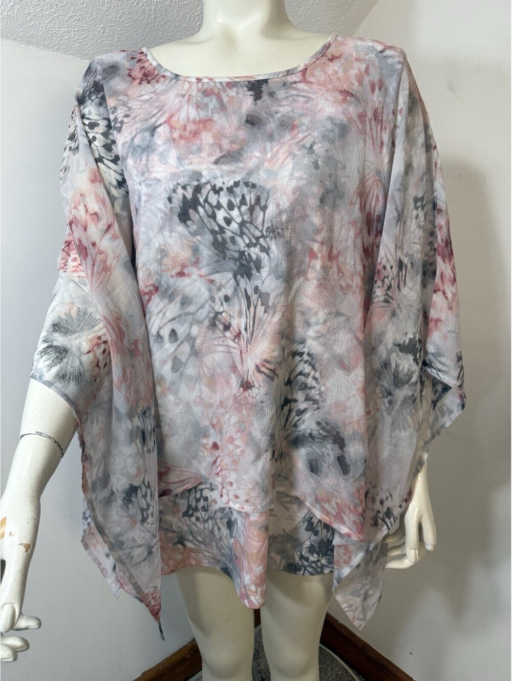 Alfred Dunner Womens 22W Popover Top Butterflies Batwing Overlay Poncho